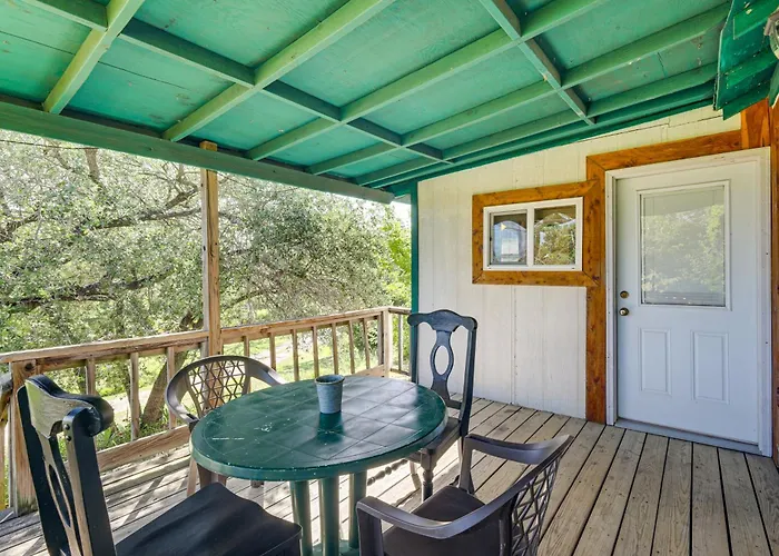 Trails On-Site! Pet-Friendly Lake Whitney Cottage